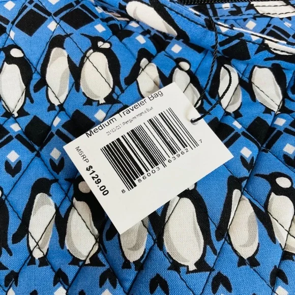 Vera Bradley Medium Travel Bag Suitcase Penguins Intarsia Blue Spring Break - Picture 5 of 5